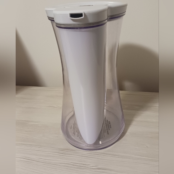 Brita Clear Water Filtration Pitcher - Picture 5 of 8